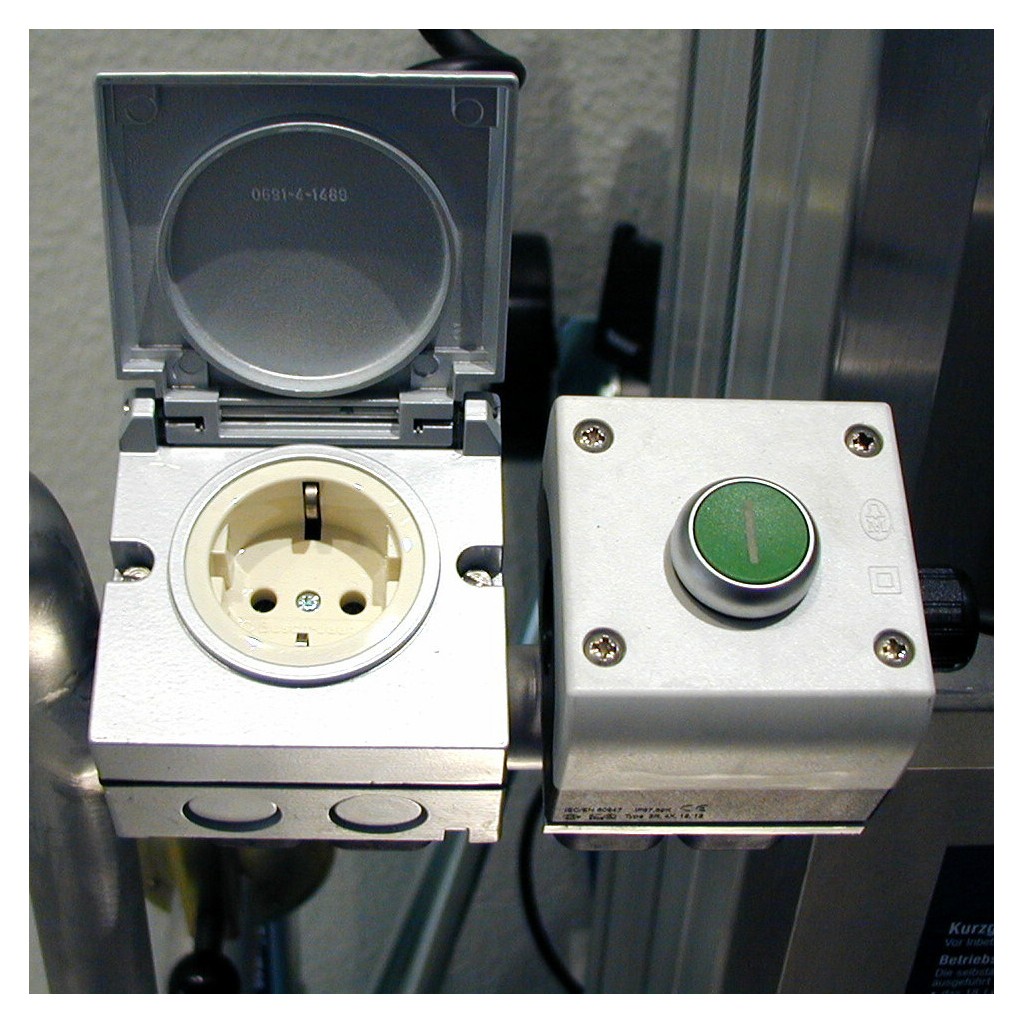 Böcker - 1 Stück Steckdose 230 Volt mit Arbeitskorb - PersonenLift